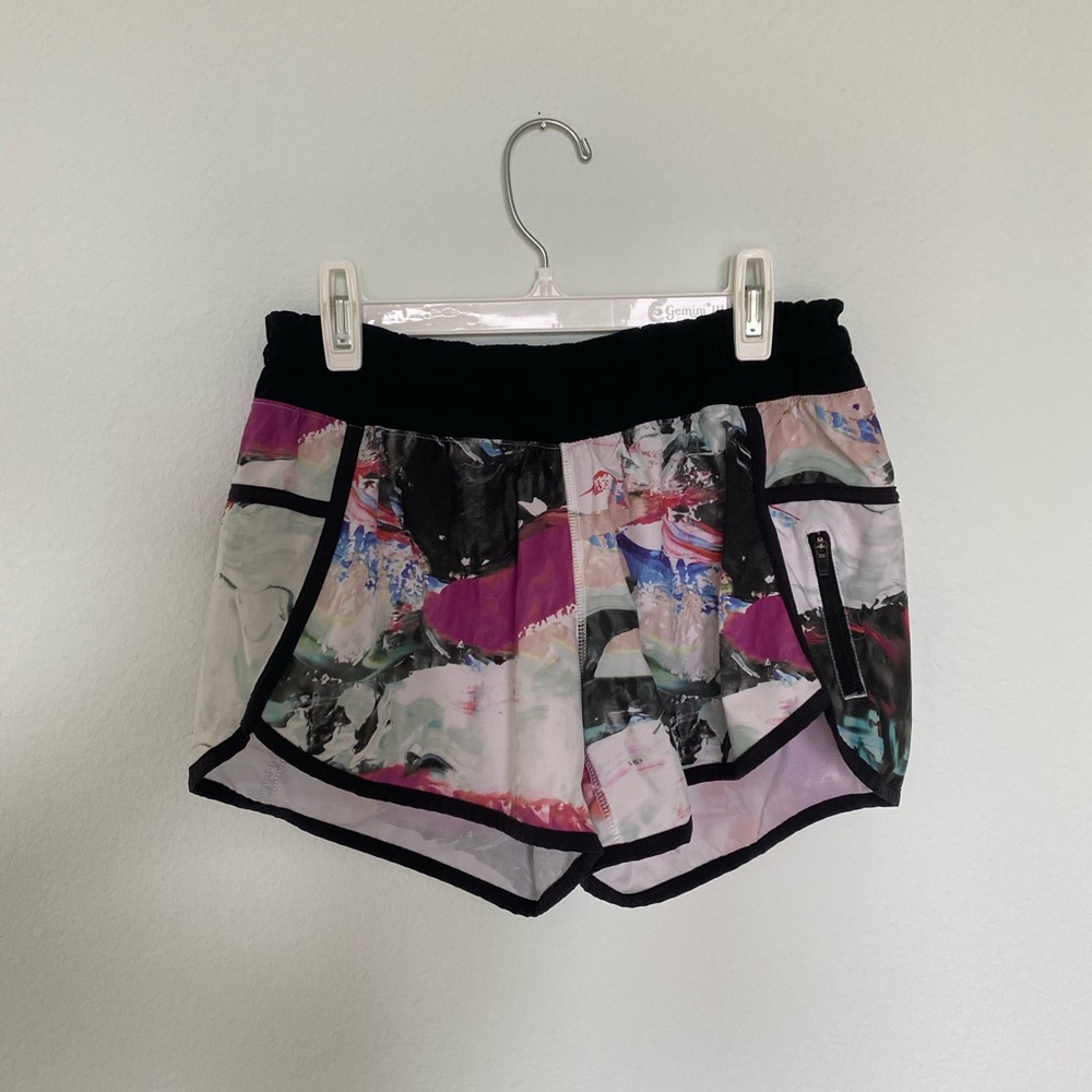 Lululemon shorts size 4